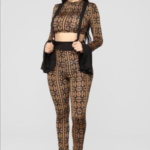 Fashion nova brown/black Pant set